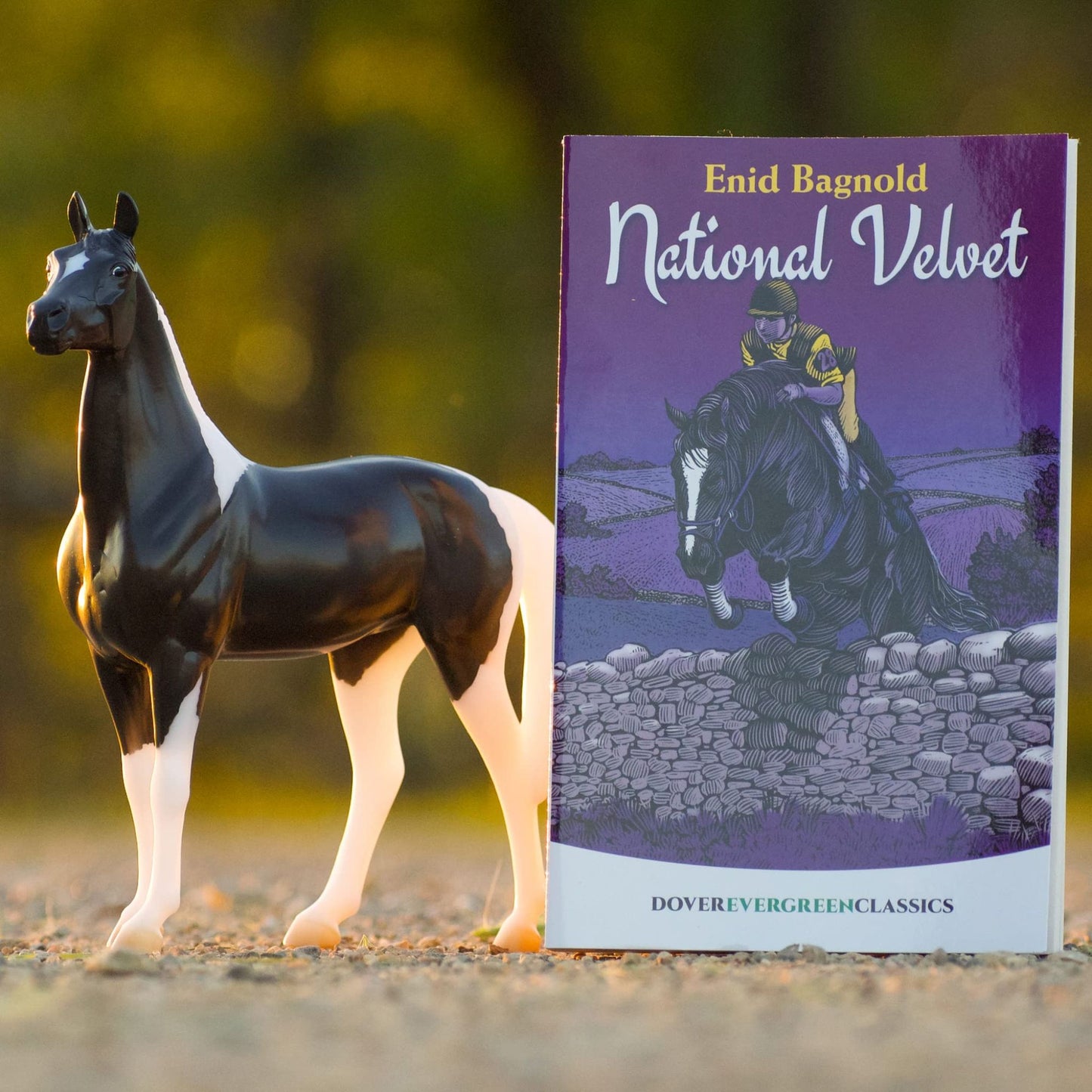 Breyer Freedom National Velvet Horse n Book Set