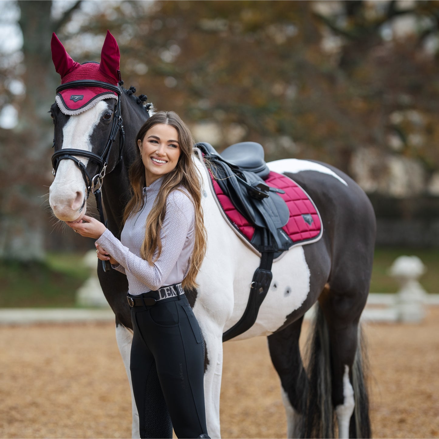 LeMieux Loire Classic Close Contact Square