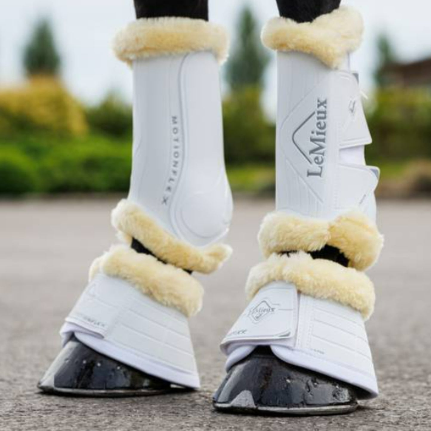 LeMieux Motionflex Over Reach Boot with Fur Edge